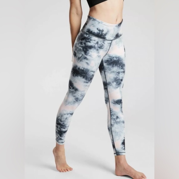 Athleta Elation Ice Dye 7/8 Tight in Powervita Orchid Pink Size Small - Picture 3 of 15